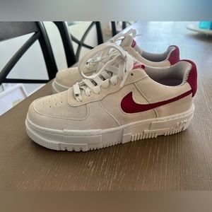 Women’s Air Force one pixel “mystic hibiscus”
